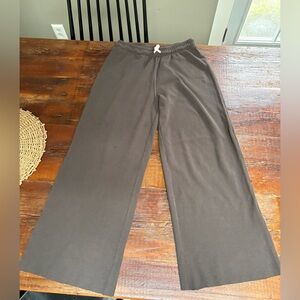 Perfect White Tee cropped waffle sweats XS